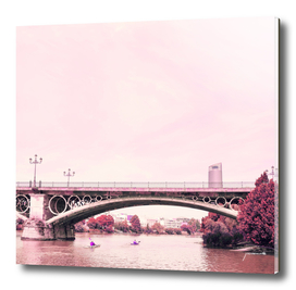 Pink mood at Triana Bridge