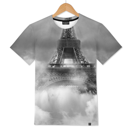 Tour Eiffel in the clouds