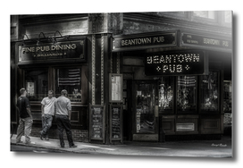 Beantown Pub B&W