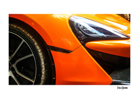 McLaren 570GT Abstract