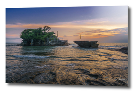Pura Tanah Lot, island temple in bali at Sunset. Indonesia