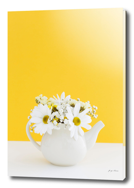 decoration daisies vase