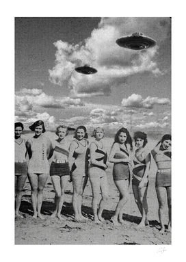 UFO invasion | Beach sighting | Vintage photograph