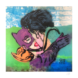 Superheroes kiss | Pop Graffiti | Street-art aesthetics