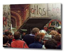 EarthJam (Berlin Wall)