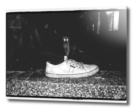 0__0000_street-photography-shoes-streetphoto_bw-cat-b