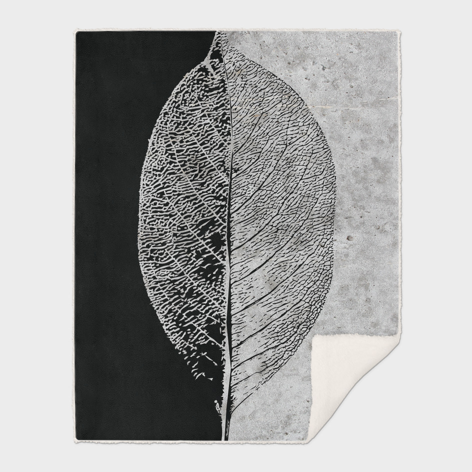 Natural Outlines - Leaf Black & Concrete #768